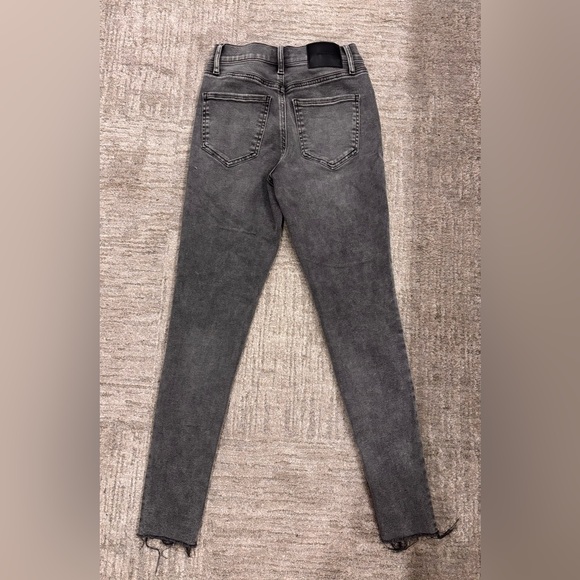 Women's High Waisted Washed Grey/Black Raw Hem Skinny Jeans Size 2R - Picture 7 of 9